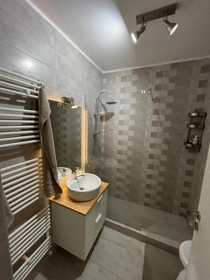 Pearl Luxury Apartment Near Presidential Palace Bucarest Esterno foto