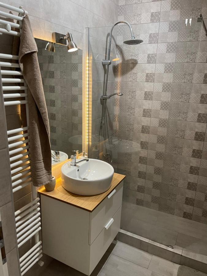 Pearl Luxury Apartment Near Presidential Palace Bucarest Esterno foto